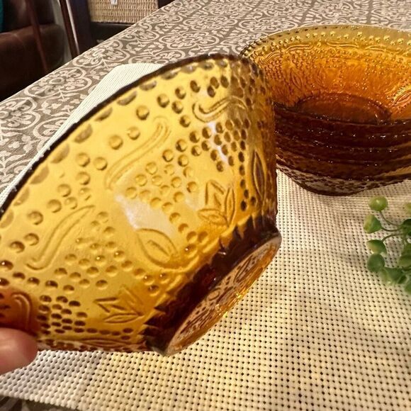 Vintage No Brand Amber Glass Fruit / Dessert  Bowl Set of 6 Textured Fairy Glass - Picture 4 of 9